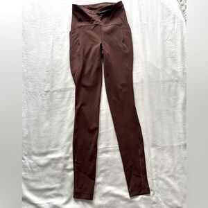 *BRAND NEW Lululemon brown leggings with side pockets